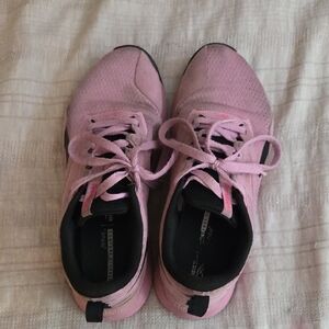 Reebok Women's Pink Athletic Shoes